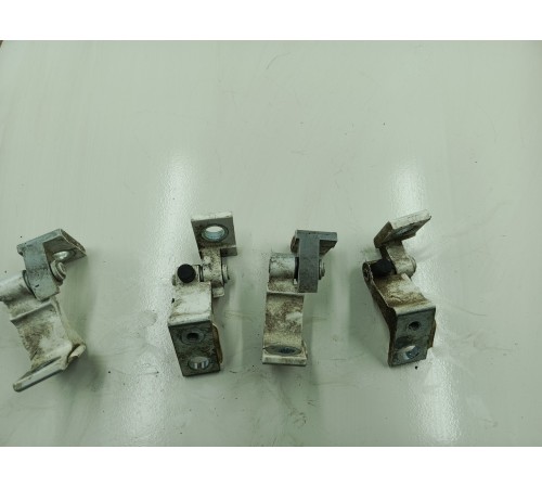 Комплект петель задних дверей