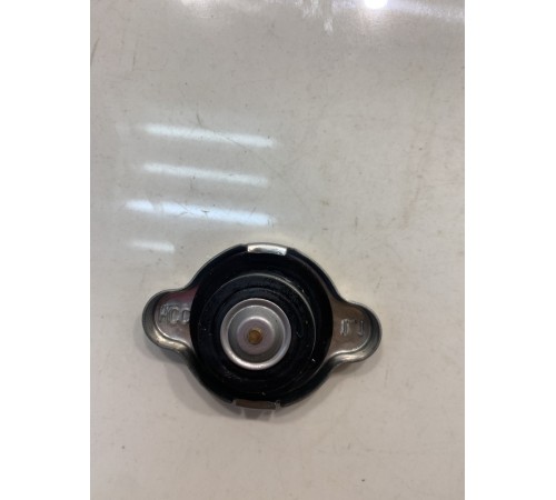 Крышка заливной горловины топливного бака