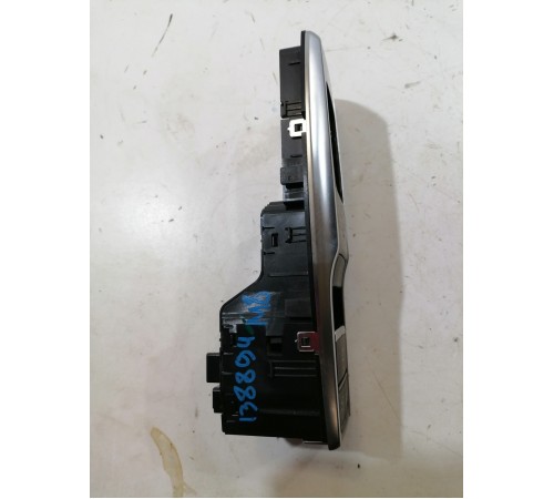 Блок кнопок центральной консоли