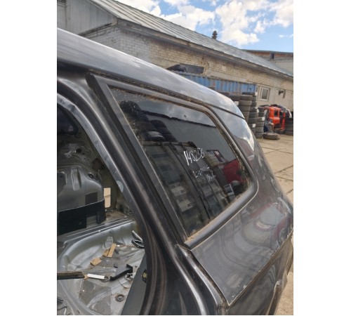 Глухое стекло заднее левое