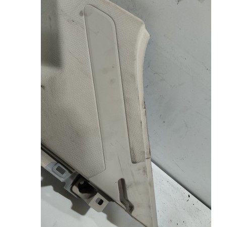 Обшивка задней стойки правая