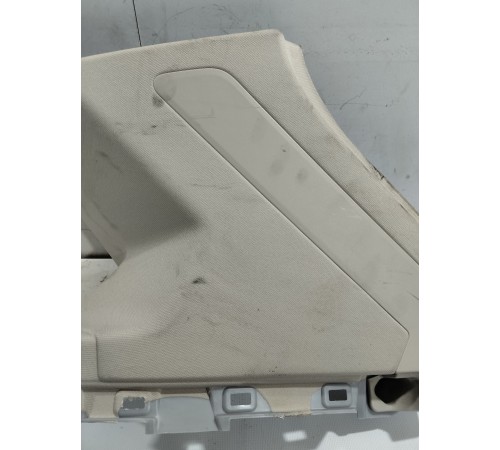 Обшивка задней стойки правая