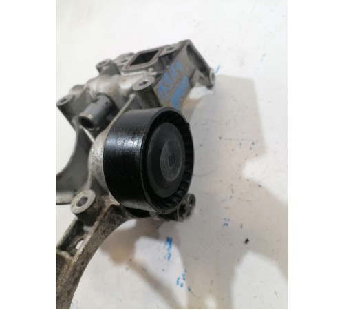 Кронштейн генератора