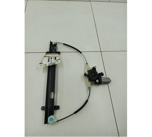 Стеклоподьемник задний левый в сборе