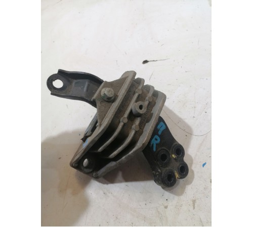 Подушка крепления двигателя правая