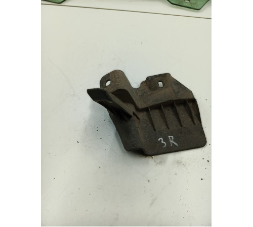 Брызговик задний правый