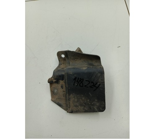 Брызговик задний правый