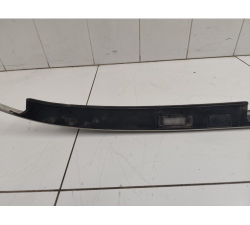 Накладка крышки багажника