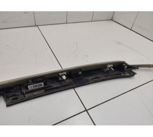 Накладка крышки багажника