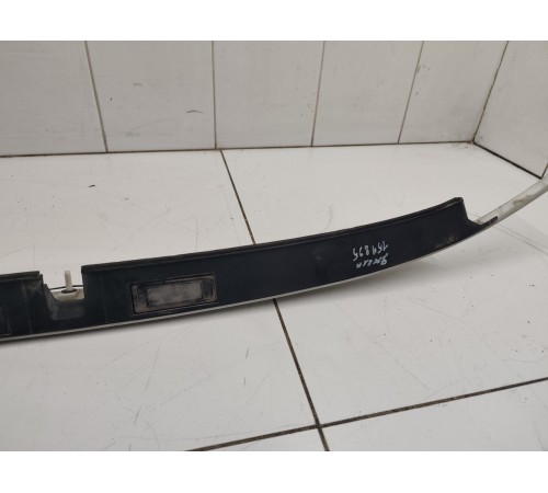 Накладка крышки багажника