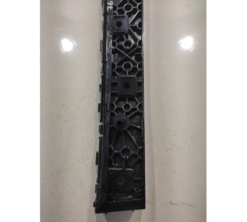 Кронштейн заднего бампера (левый)