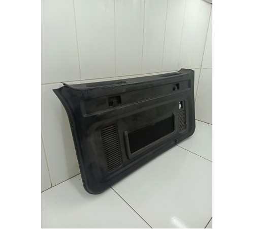 Обшивка двери крышки багажника