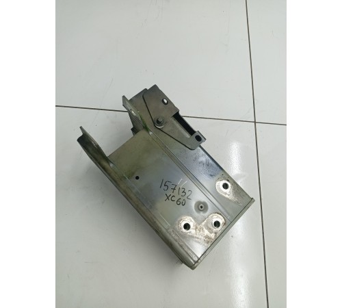 Зона деформации переднего лонжерона