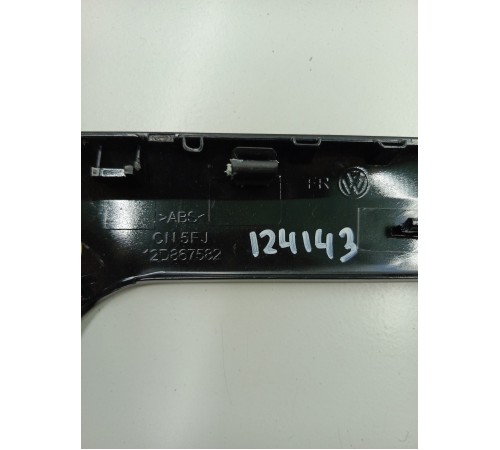 Накладка обшивки двери передняя правая декоративная