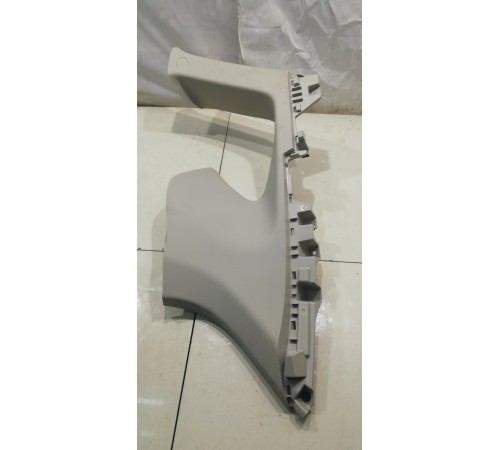 Обшивка стойки багажника (задняя, левая)