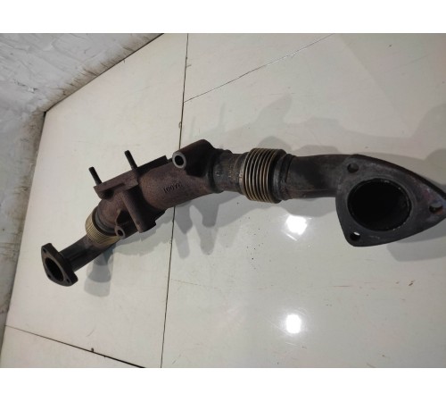 Соединительная труба выпускных коллекторов