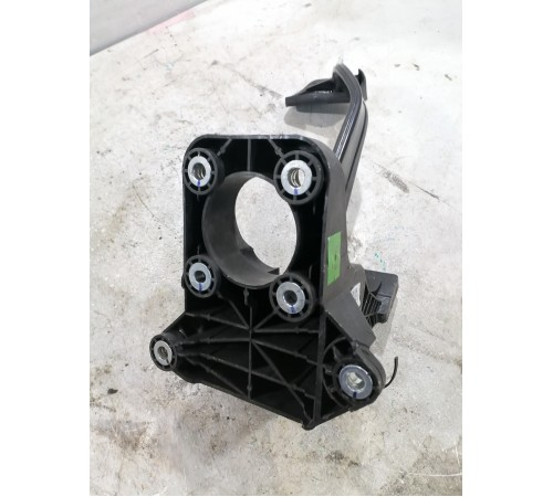 Педаль тормоза