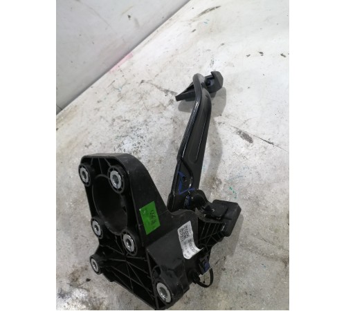 Педаль тормоза