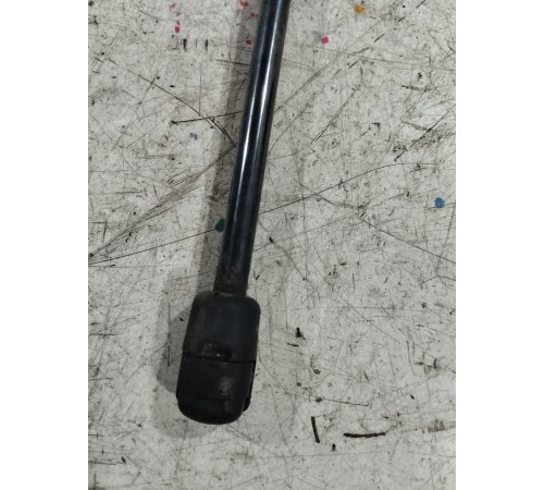 Амортизатор капота правый