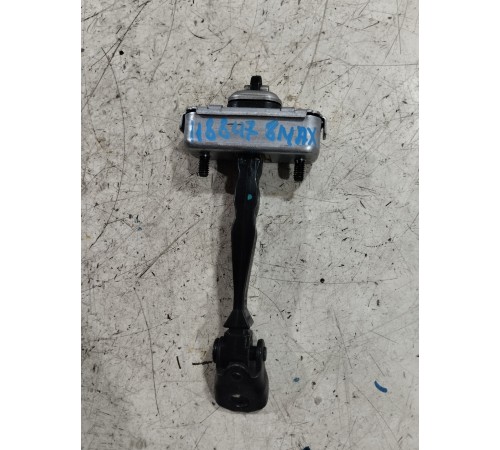 Ограничитель двери передний правый