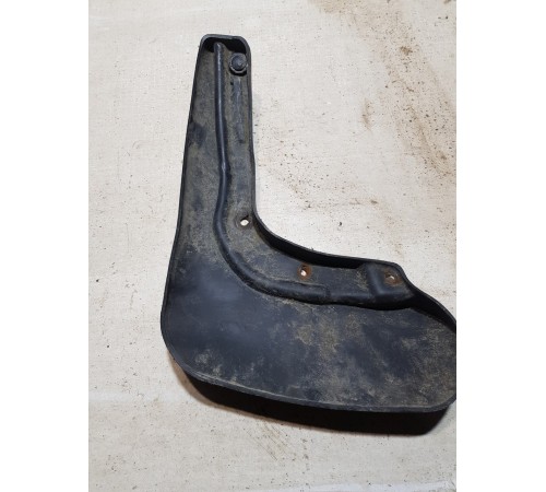 Брызговик задний правый