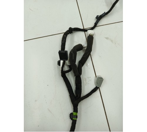 Электропроводка двери передняя левая