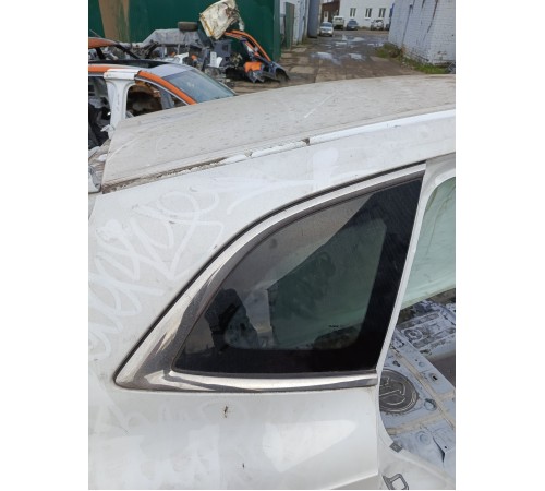 Глухое стекло заднее правое