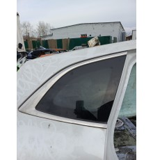 Глухое стекло заднее правое