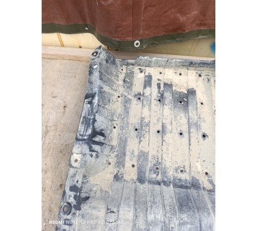 Защита днища антигравийная правая