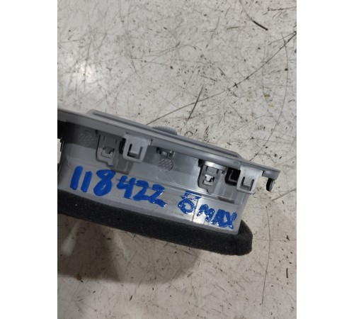 Воздушный дефлектор салона