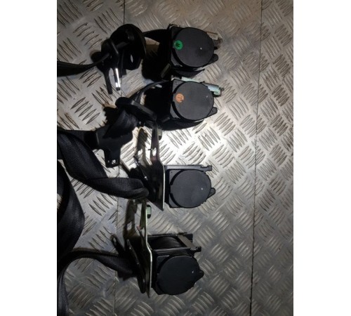 Ремень безопасности