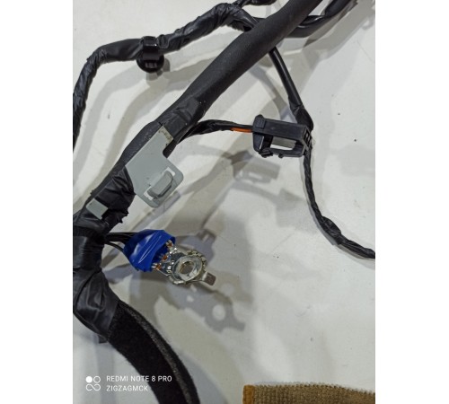 Электропроводка крышки багажника