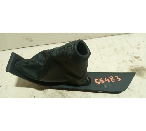 Кожух ручки стояночного тормоза