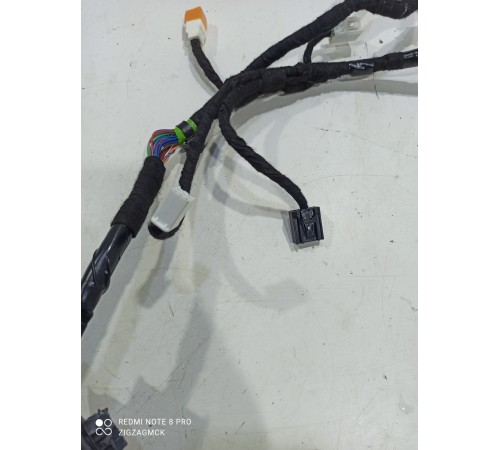 Электропроводка двери (передняя правая)