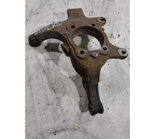 Кулак поворотный(передний левый)