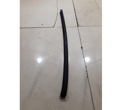 Уплотнитель стекла двери (задний левый внутренний)