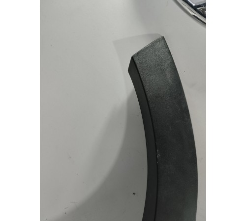 Накладка двери (задняя правая)