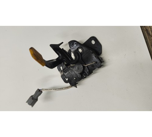 Замок капота уценка