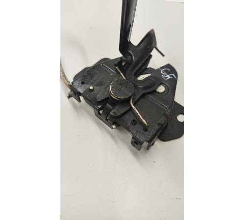 Замок капота уценка