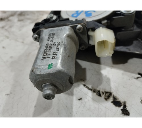 Стеклоподъемник (задний правый)