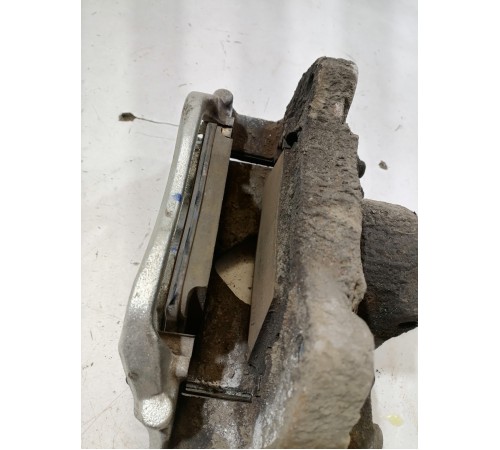 Суппорт передний правый