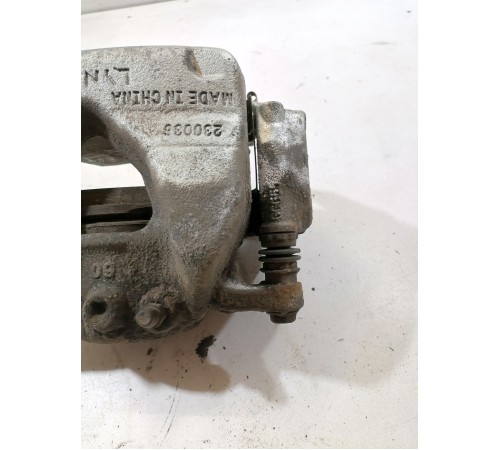 Суппорт передний правый