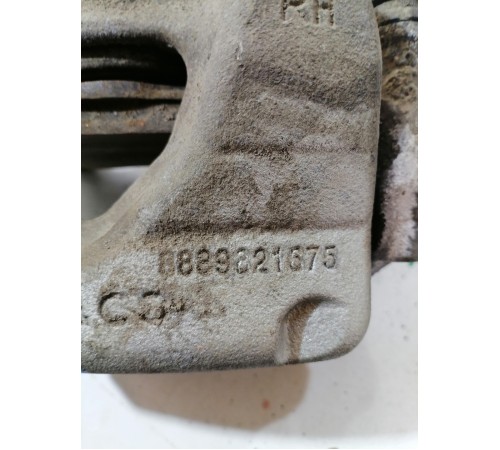 Суппорт передний правый