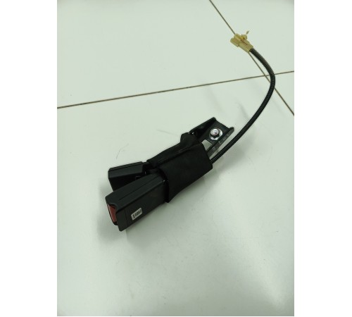 Ответная часть ремня безопасности задняя левая