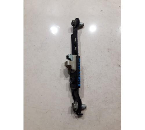 Механизм регулировки подъема ремня безопасности (передний левый)