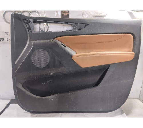 Обшивка двери передняя правая