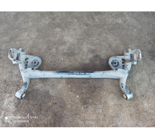 Балка задняя (подрамник)