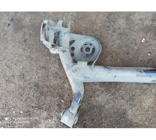 Балка задняя (подрамник)