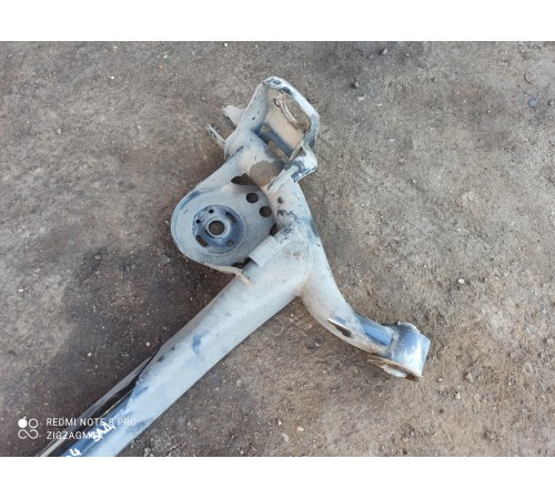 Балка задняя (подрамник)