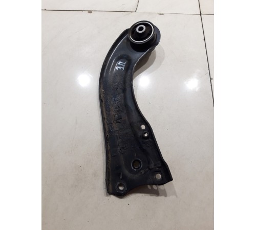 Рычаг подвески(задний правый)